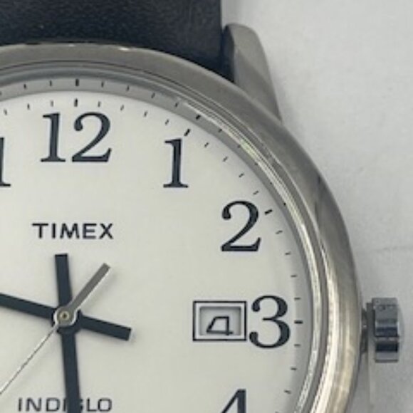 New Timex Easy Reader Watch Women’s Leather Band Silver-tone Case - Picture 4 of 7